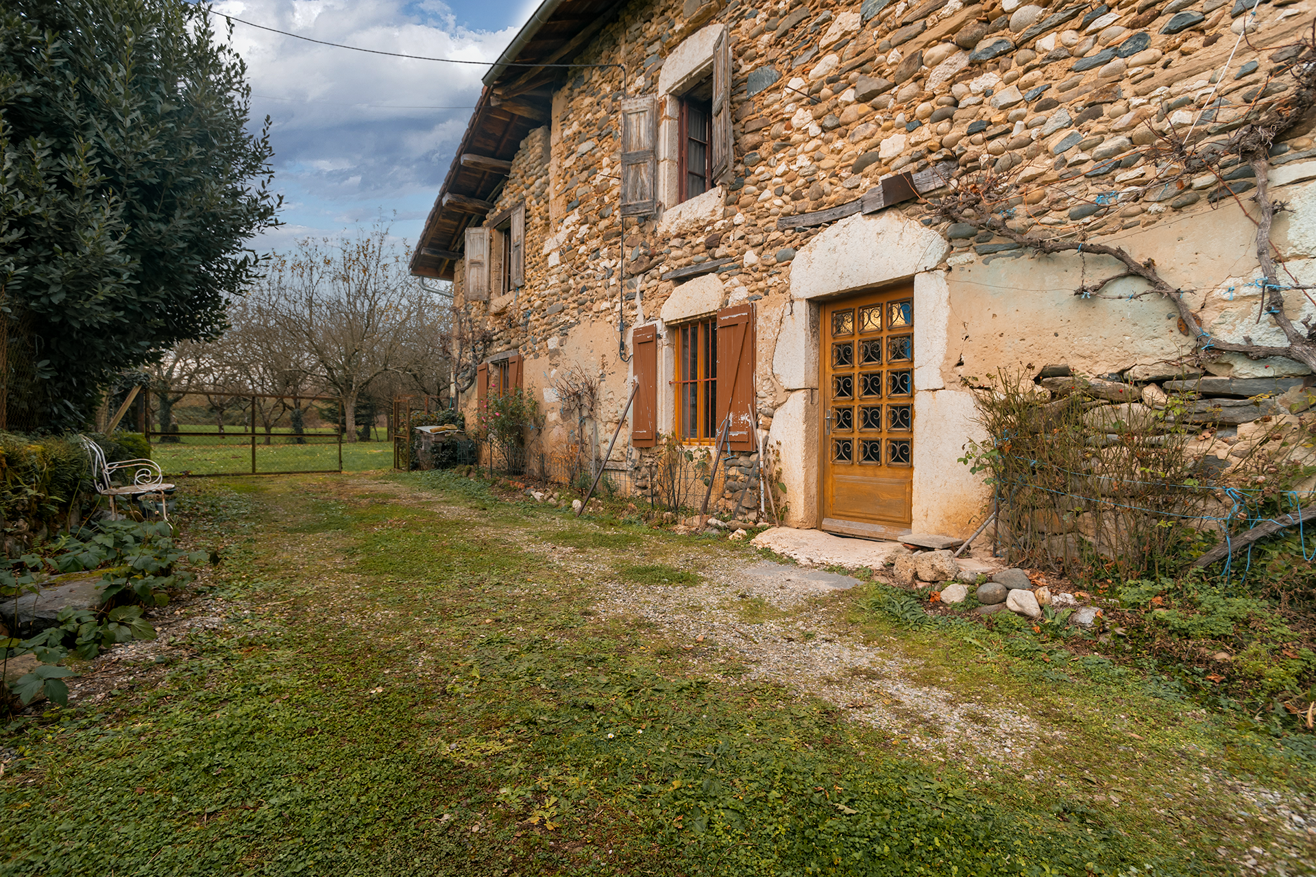 Ferme en pierre à rénover vendue à saint sauveur proche Saint-Marcellin 38160 - projet immobilier Unique Immo